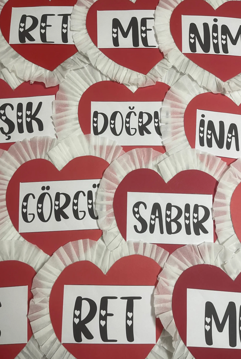 28 Öğrenci İçin Anlat Bana Öğretmenim Gösteri Şablonları